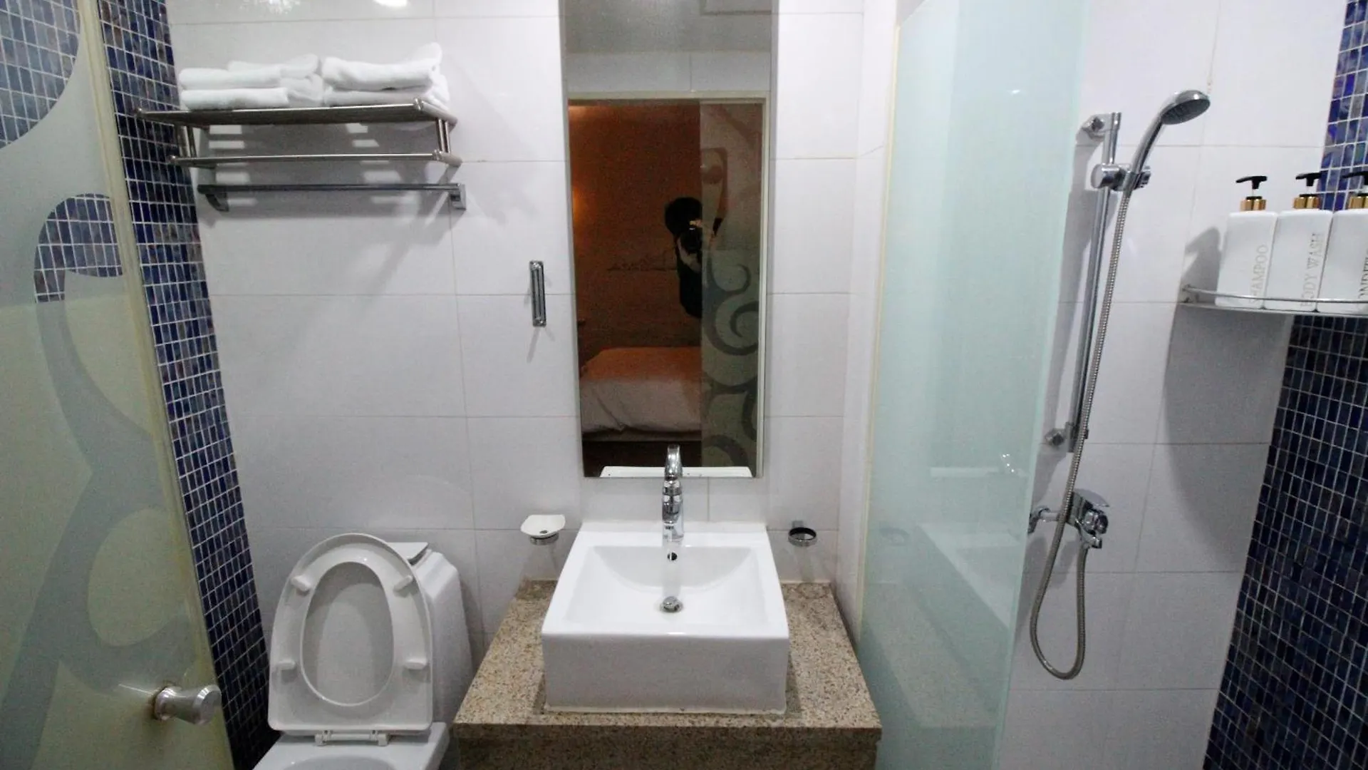 Sinchon Gaon Hostel Seoul South Korea