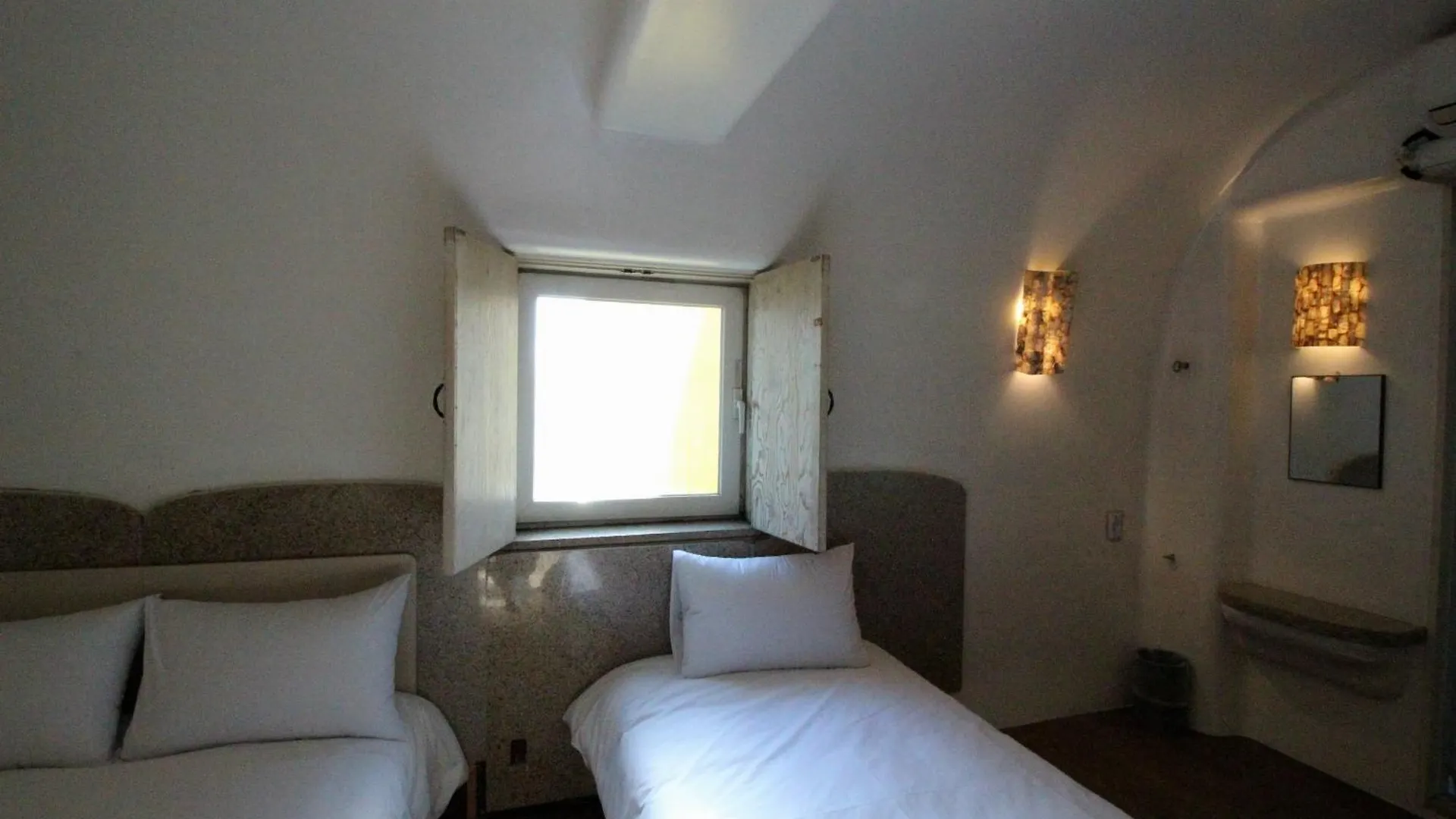 Sinchon Gaon Hostel Seoul 0*,  South Korea
