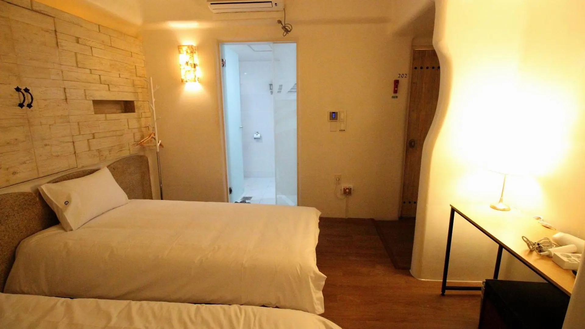 Sinchon Gaon Hostel Seoul